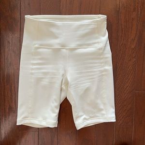 Lululemon Ribbed Contoured high rise biker short